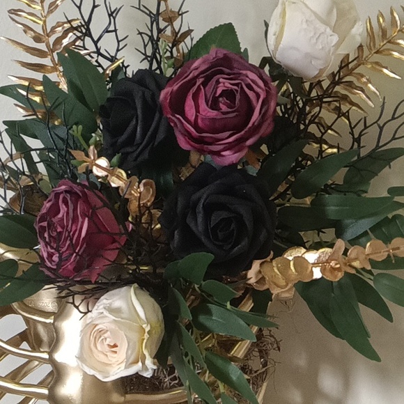 Gothic Skeleton Floral Wall Decor - Picture 4 of 5